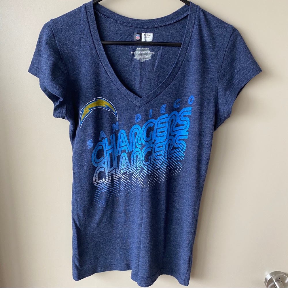 NFL Team Apparel Vintage San Diego Chargers V Neck Tee L